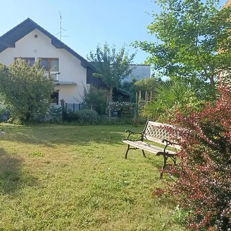 Appartamento With Terrace & Garden